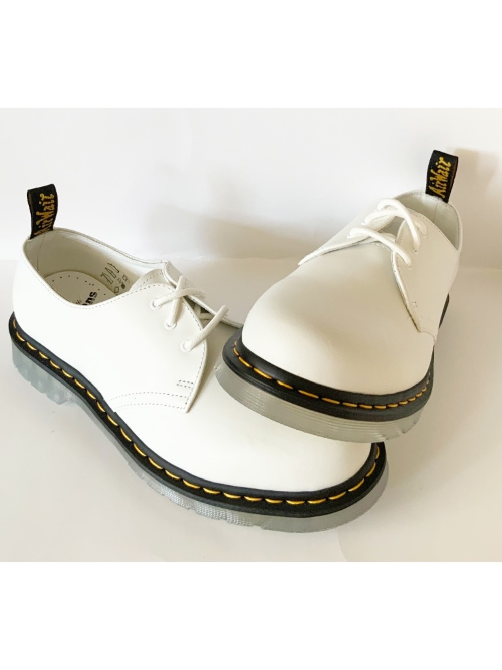 NWOT Dr. Martens 1461 White Smooth Leather Oxford Shoes AirWair SIZE 9